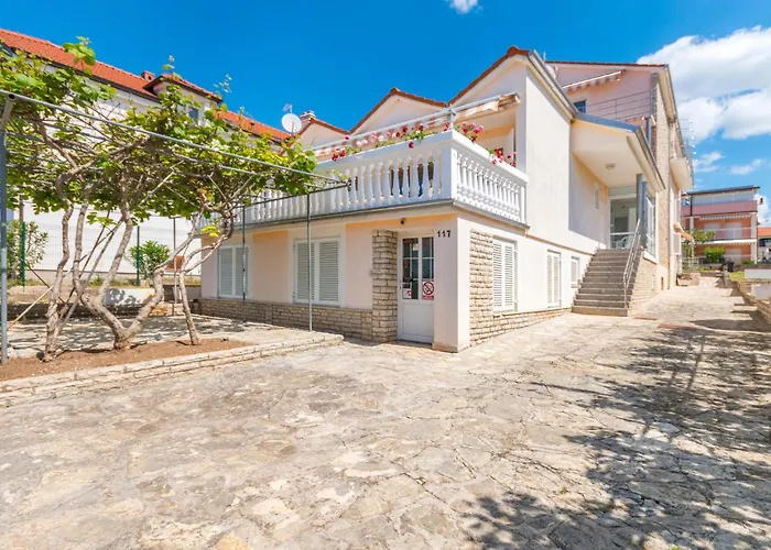 Lovely In Apartment Sveti Filip i Jakov