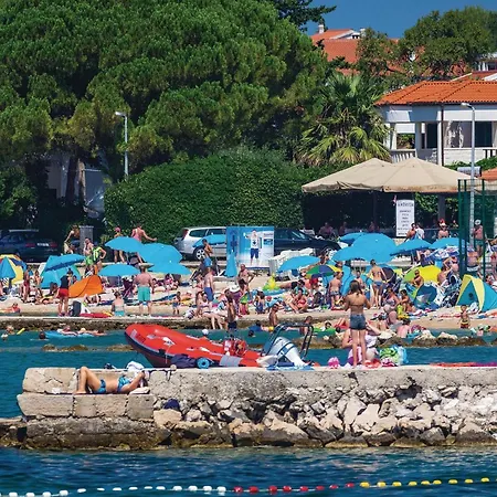 Apartment Amazing In With Wifi Sveti Filip i Jakov